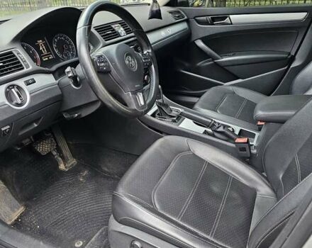 Серый Фольксваген Пассат, объемом двигателя 2.5 л и пробегом 192 тыс. км за 8700 $, фото 12 на Automoto.ua