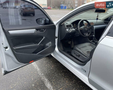 Серый Фольксваген Пассат, объемом двигателя 2.48 л и пробегом 230 тыс. км за 8900 $, фото 6 на Automoto.ua