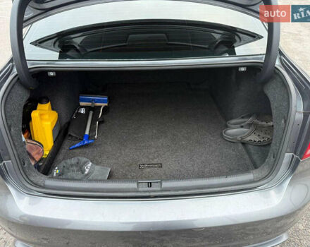 Сірий Фольксваген Пассат, об'ємом двигуна 2.5 л та пробігом 227 тис. км за 10800 $, фото 10 на Automoto.ua