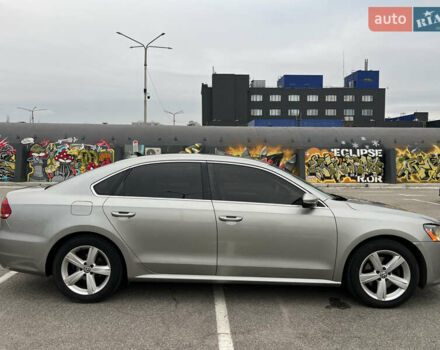 Сірий Фольксваген Пассат, об'ємом двигуна 2.48 л та пробігом 290 тис. км за 9300 $, фото 12 на Automoto.ua