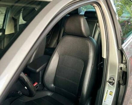 Серый Фольксваген Пассат, объемом двигателя 2.5 л и пробегом 251 тыс. км за 10999 $, фото 23 на Automoto.ua