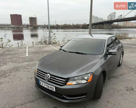 Сірий Фольксваген Пассат, об'ємом двигуна 2.5 л та пробігом 227 тис. км за 10800 $, фото 5 на Automoto.ua