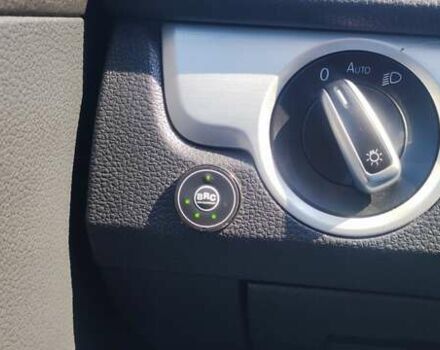 Серый Фольксваген Пассат, объемом двигателя 2.5 л и пробегом 251 тыс. км за 10999 $, фото 11 на Automoto.ua