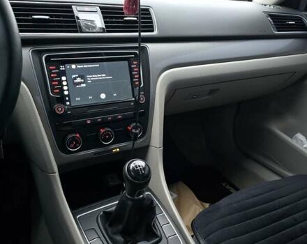 Серый Фольксваген Пассат, объемом двигателя 2.48 л и пробегом 214 тыс. км за 7800 $, фото 18 на Automoto.ua