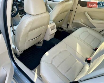 Серый Фольксваген Пассат, объемом двигателя 2.48 л и пробегом 220 тыс. км за 9800 $, фото 10 на Automoto.ua