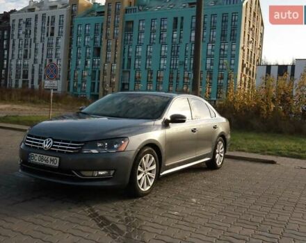 Серый Фольксваген Пассат, объемом двигателя 2.5 л и пробегом 140 тыс. км за 9900 $, фото 2 на Automoto.ua