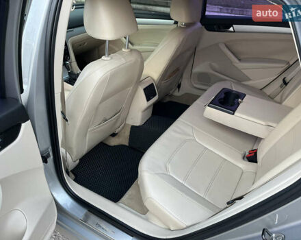 Сірий Фольксваген Пассат, об'ємом двигуна 2.5 л та пробігом 150 тис. км за 11700 $, фото 8 на Automoto.ua