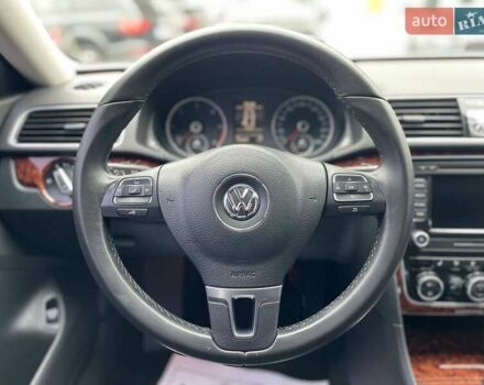 Сірий Фольксваген Пассат, об'ємом двигуна 2 л та пробігом 163 тис. км за 13500 $, фото 21 на Automoto.ua