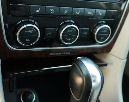 Серый Фольксваген Пассат, объемом двигателя 2.5 л и пробегом 140 тыс. км за 9900 $, фото 37 на Automoto.ua