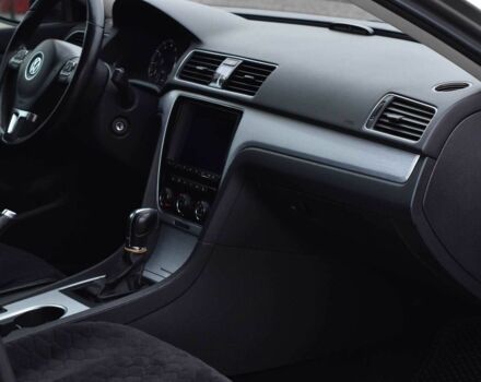 Сірий Фольксваген Пассат, об'ємом двигуна 2.5 л та пробігом 241 тис. км за 8790 $, фото 10 на Automoto.ua