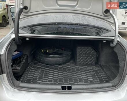 Серый Фольксваген Пассат, объемом двигателя 2.5 л и пробегом 180 тыс. км за 12000 $, фото 11 на Automoto.ua