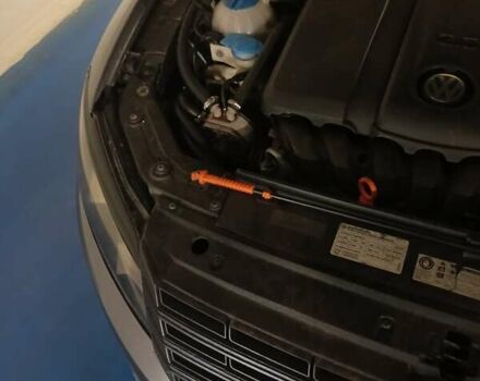 Сірий Фольксваген Пассат, об'ємом двигуна 2.48 л та пробігом 260 тис. км за 8999 $, фото 4 на Automoto.ua