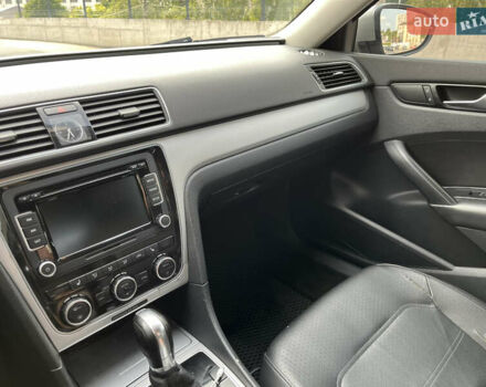 Серый Фольксваген Пассат, объемом двигателя 2.48 л и пробегом 249 тыс. км за 9000 $, фото 14 на Automoto.ua