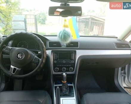 Серый Фольксваген Пассат, объемом двигателя 2.5 л и пробегом 229 тыс. км за 8550 $, фото 9 на Automoto.ua