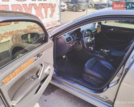 Сірий Фольксваген Пассат, об'ємом двигуна 2.5 л та пробігом 202 тис. км за 11999 $, фото 7 на Automoto.ua