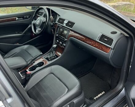 Серый Фольксваген Пассат, объемом двигателя 2.5 л и пробегом 159 тыс. км за 10800 $, фото 10 на Automoto.ua