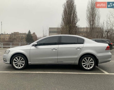 Серый Фольксваген Пассат, объемом двигателя 1.8 л и пробегом 351 тыс. км за 8500 $, фото 7 на Automoto.ua