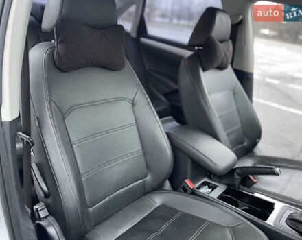 Серый Фольксваген Пассат, объемом двигателя 2.48 л и пробегом 230 тыс. км за 8900 $, фото 13 на Automoto.ua