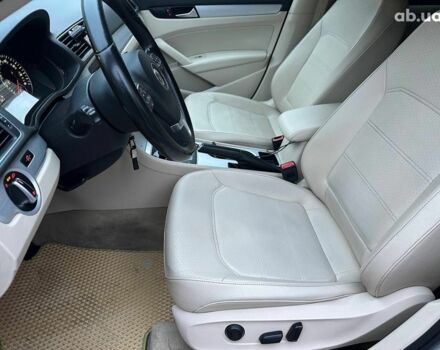 Серый Фольксваген Пассат, объемом двигателя 2.5 л и пробегом 156 тыс. км за 10990 $, фото 21 на Automoto.ua