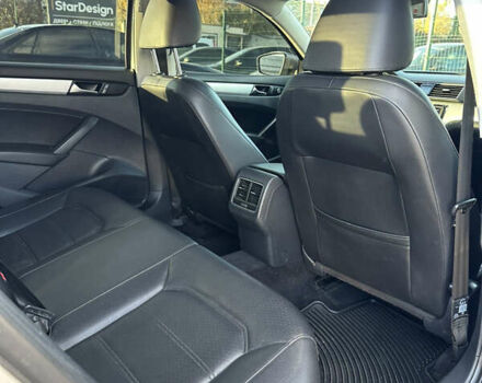 Серый Фольксваген Пассат, объемом двигателя 2.5 л и пробегом 174 тыс. км за 9999 $, фото 9 на Automoto.ua