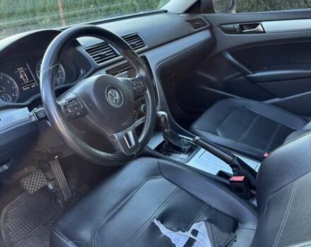 Серый Фольксваген Пассат, объемом двигателя 2.5 л и пробегом 253 тыс. км за 9500 $, фото 8 на Automoto.ua