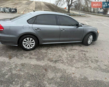 Сірий Фольксваген Пассат, об'ємом двигуна 2.5 л та пробігом 227 тис. км за 10800 $, фото 4 на Automoto.ua