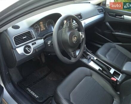 Сірий Фольксваген Пассат, об'ємом двигуна 2.5 л та пробігом 216 тис. км за 9800 $, фото 20 на Automoto.ua