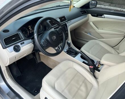 Серый Фольксваген Пассат, объемом двигателя 2.5 л и пробегом 150 тыс. км за 11700 $, фото 3 на Automoto.ua