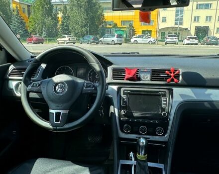 Фольксваген Пассат 2012 у Сумах на Automoto.ua Сірий Фольксваген Пассат, об'ємом двигуна 2.5 л та пробігом 358 тис. км за 7500 $, фото 6 на Automoto.ua