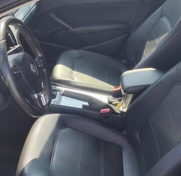 Серый Фольксваген Пассат, объемом двигателя 2.5 л и пробегом 251 тыс. км за 10999 $, фото 16 на Automoto.ua