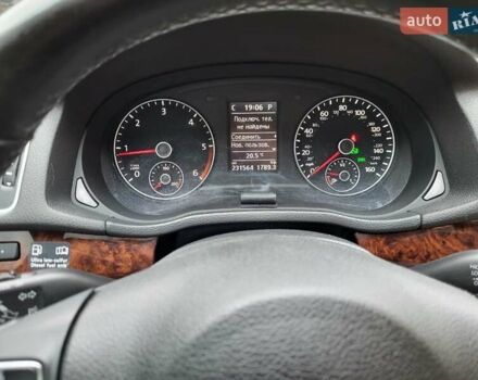 Серый Фольксваген Пассат, объемом двигателя 1.97 л и пробегом 231 тыс. км за 12000 $, фото 7 на Automoto.ua