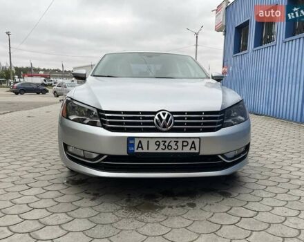 Серый Фольксваген Пассат, объемом двигателя 2.5 л и пробегом 180 тыс. км за 12000 $, фото 1 на Automoto.ua