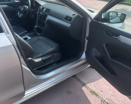 Серый Фольксваген Пассат, объемом двигателя 2.5 л и пробегом 266 тыс. км за 9500 $, фото 15 на Automoto.ua