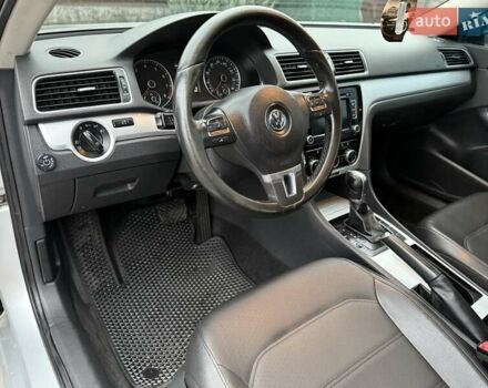 Серый Фольксваген Пассат, объемом двигателя 2.48 л и пробегом 185 тыс. км за 9800 $, фото 36 на Automoto.ua