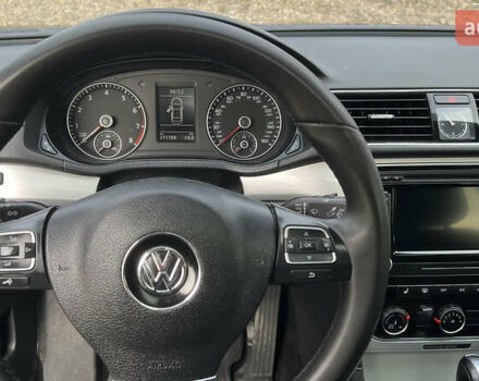 Серый Фольксваген Пассат, объемом двигателя 2.5 л и пробегом 271 тыс. км за 9500 $, фото 28 на Automoto.ua