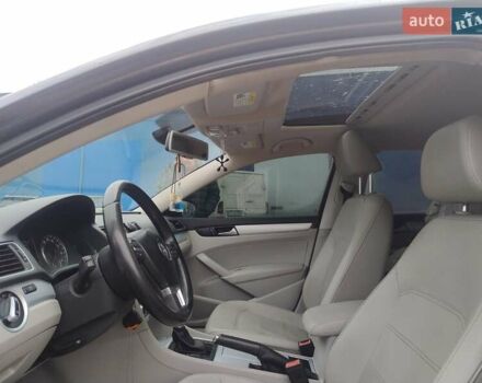 Фольксваген Пассат 2012 в Киеве на Automoto.ua Серый Фольксваген Пассат, объемом двигателя 2.5 л и пробегом 215 тыс. км за 9500 $, фото 2 на Automoto.ua