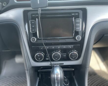 Серый Фольксваген Пассат, объемом двигателя 2.5 л и пробегом 230 тыс. км за 8900 $, фото 4 на Automoto.ua