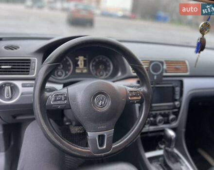 Серый Фольксваген Пассат, объемом двигателя 2.48 л и пробегом 230 тыс. км за 8900 $, фото 16 на Automoto.ua