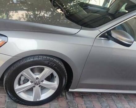 Серый Фольксваген Пассат, объемом двигателя 2.5 л и пробегом 251 тыс. км за 10999 $, фото 5 на Automoto.ua