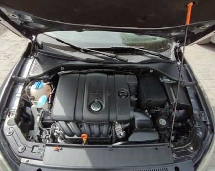 Серый Фольксваген Пассат, объемом двигателя 2.48 л и пробегом 171 тыс. км за 11950 $, фото 9 на Automoto.ua