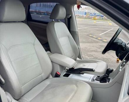 Серый Фольксваген Пассат, объемом двигателя 2.48 л и пробегом 214 тыс. км за 10200 $, фото 17 на Automoto.ua