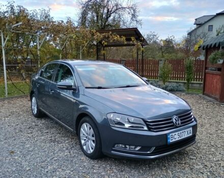 Фольксваген Пассат 2012 в Самборе на Automoto.ua Серый Фольксваген Пассат, объемом двигателя 1.6 л и пробегом 275 тыс. км за 9500 $, фото 1 на Automoto.ua