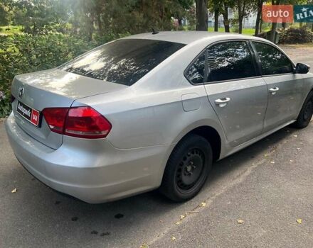 Фольксваген Пассат 2012 у Києві на Automoto.ua Сірий Фольксваген Пассат, об'ємом двигуна 2.5 л та пробігом 331 тис. км за 8290 $, фото 4 на Automoto.ua