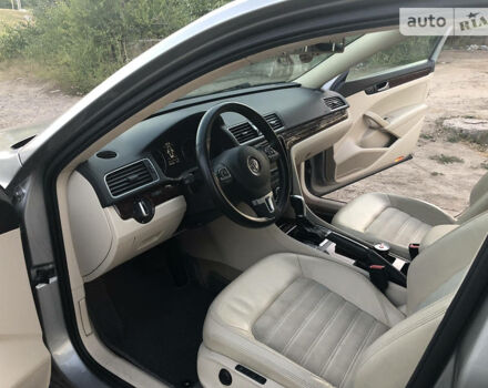 Серый Фольксваген Пассат, объемом двигателя 2.5 л и пробегом 133 тыс. км за 11111 $, фото 65 на Automoto.ua