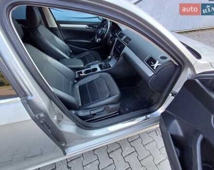 Серый Фольксваген Пассат, объемом двигателя 2.5 л и пробегом 222 тыс. км за 9999 $, фото 38 на Automoto.ua