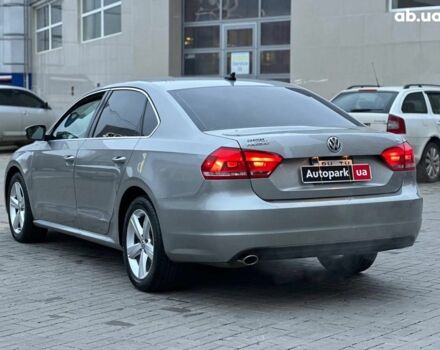 Серый Фольксваген Пассат, объемом двигателя 2.5 л и пробегом 156 тыс. км за 10990 $, фото 7 на Automoto.ua