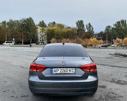 Фольксваген Пассат 2012 в Запорожье на Automoto.ua Серый Фольксваген Пассат, объемом двигателя 2.48 л и пробегом 228 тыс. км за 9900 $, фото 5 на Automoto.ua