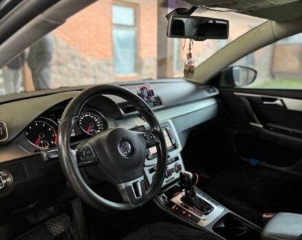 Серый Фольксваген Пассат, объемом двигателя 1.8 л и пробегом 220 тыс. км за 9500 $, фото 4 на Automoto.ua