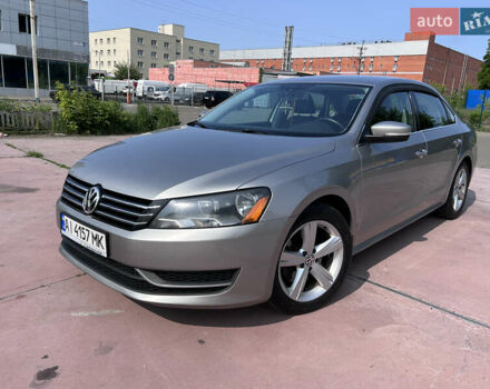 Серый Фольксваген Пассат, объемом двигателя 2.5 л и пробегом 266 тыс. км за 9500 $, фото 6 на Automoto.ua