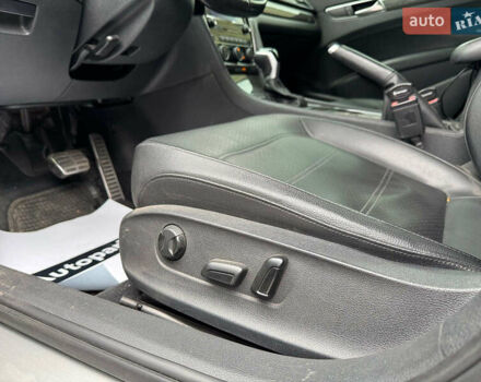 Сірий Фольксваген Пассат, об'ємом двигуна 2.5 л та пробігом 253 тис. км за 10490 $, фото 13 на Automoto.ua